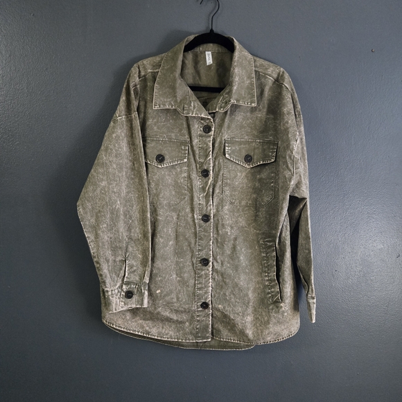 Zenana Outfitters Jackets & Blazers - Zenana Olive Green Button-Up Acid Wash Shirt Jacket Women's 1X